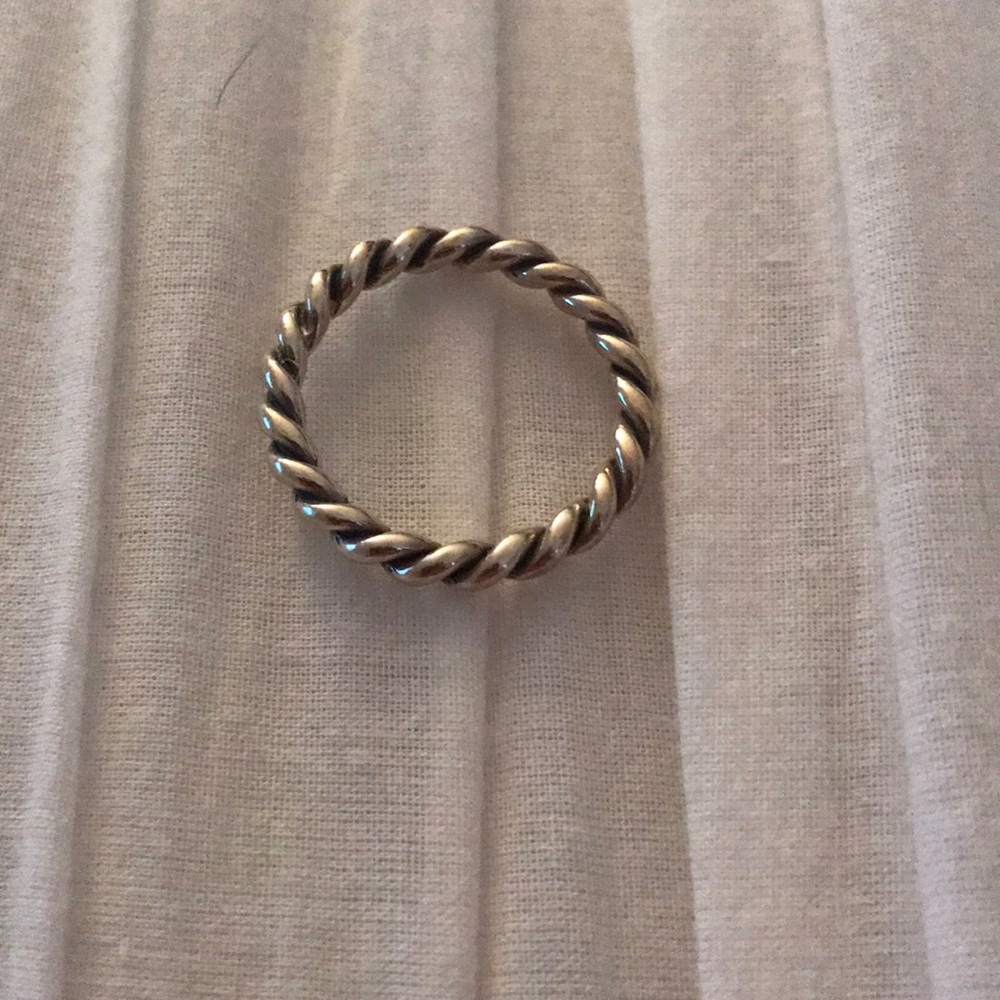 Pandora intertwined twist stackable ring